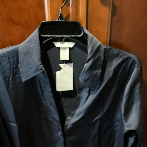 NWT H @ M Classic Button-Down Shirt in Deep Navy Size Medium - Picture 2 of 6